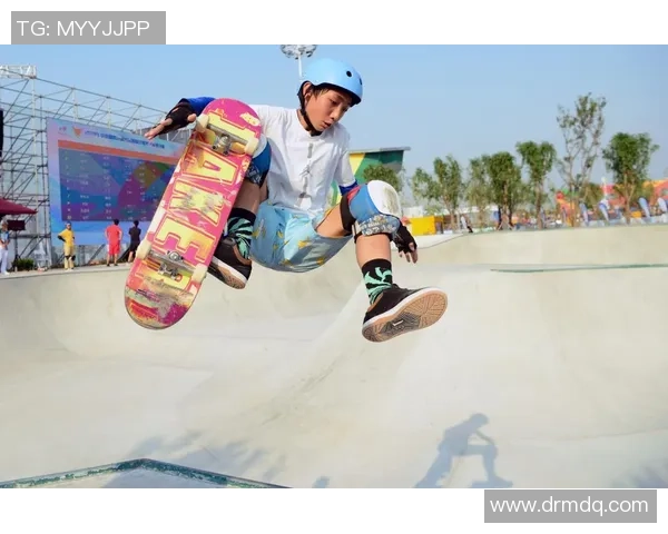 极限运动嘉年华回顾上海滑板队展现惊人灵活性与技巧 极限运动嘉年华回顾上海滑板队展现惊人灵活性与技巧